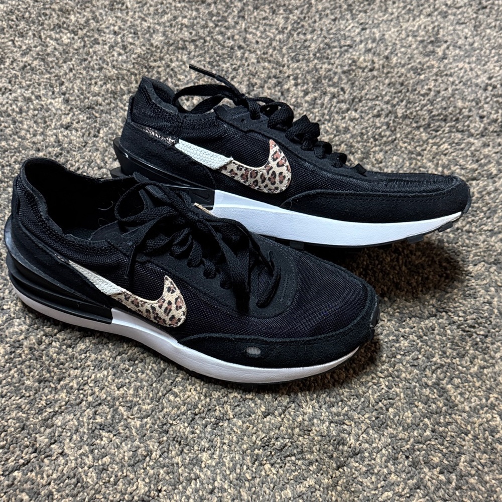 Nike Waffle One SE Black Leopard Cheetah Size 7 Shoes